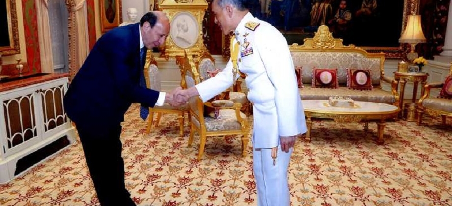 El Embajador de Colombia se despidió de Su Majestad el Rey de Tailandia y agradeció la hospitalidad