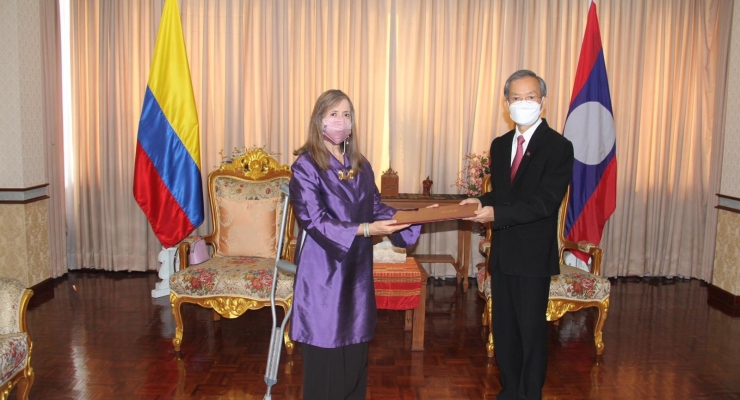 Embajadora Ana María Prieto presentó cartas credenciales como Embajadora No Residente en la República Democrática Popular de Lao
