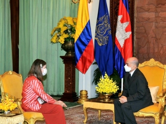 Embajadora Ana María Prieto Abad presentó sus cartas credenciales al Rey de Camboya, Su Majestad Preah Bat Samdech Preah Boromneath Norodom Sihamoni