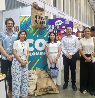 Funcionarios de la Embajada acompañan el Thailand Coffee Fest, evento durante el cual diversos productores y comercializadores de café se dan cita en Bangkok. Foto Embajada de Colombia.