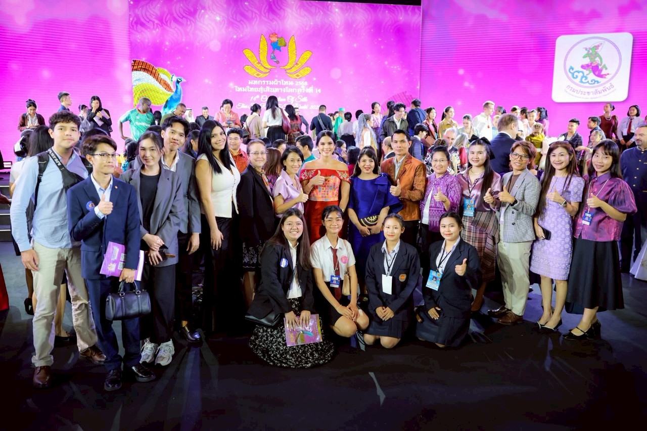 Embajada de Colombia en Tailandia participó en la XIV Celebración de la Seda Tailandesa