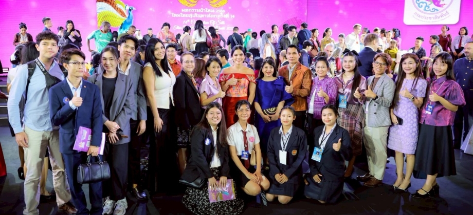 Embajada de Colombia en Tailandia participó en la XIV Celebración de la Seda Tailandesa