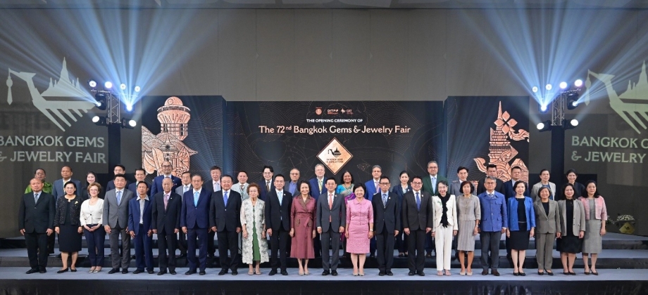 Embajada de Colombia en Tailandia participa en la Feria de Gemas y Joyería de Bangkok
