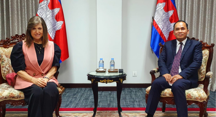 La Embajadora, Ana María Prieto Abad, se reunió con el Director de América del Ministerio de Relaciones Exteriores y Cooperación internacional de Camboya en referencia a la celebración del 50 aniversario de las relaciones Colombia-Camboya